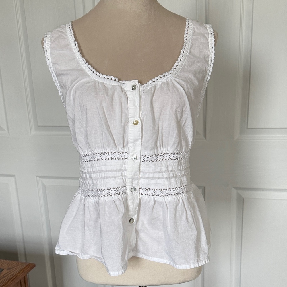 Divided by HM 100% cotton white tank blouse with lace and smocking details Sz L